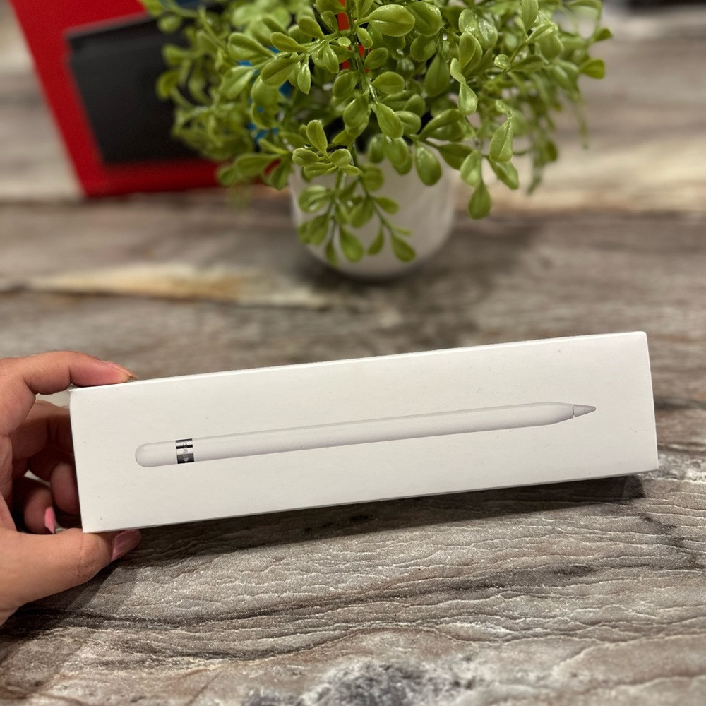 Apple pen 1st generation 🤍